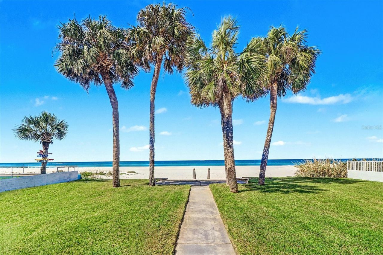 18206 Sunset Boulevard, Redington Shores, FL 33708 Photo