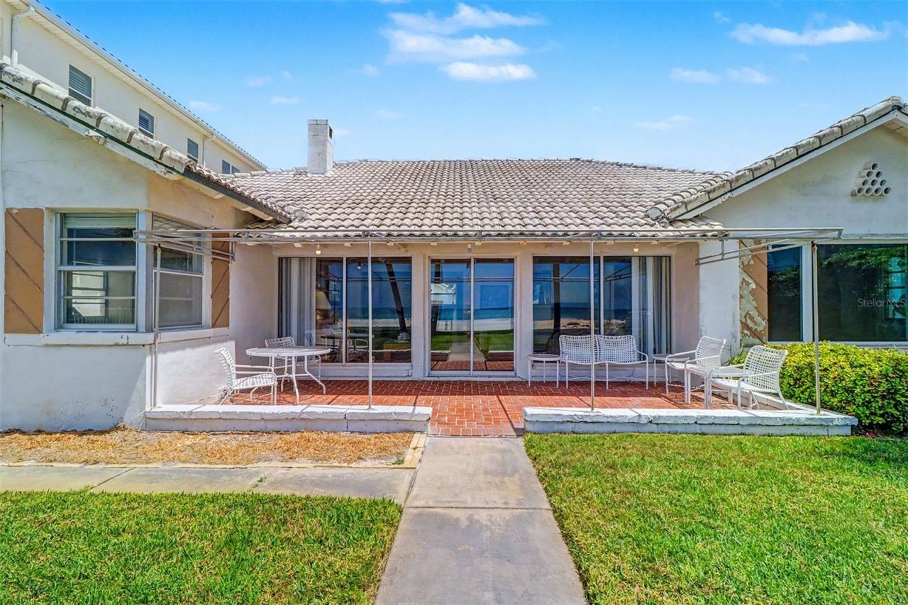 18206 Sunset Boulevard, Redington Shores, FL 33708 Photo