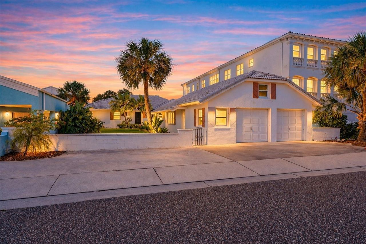 18206 Sunset Boulevard, Redington Shores, FL 33708 Photo