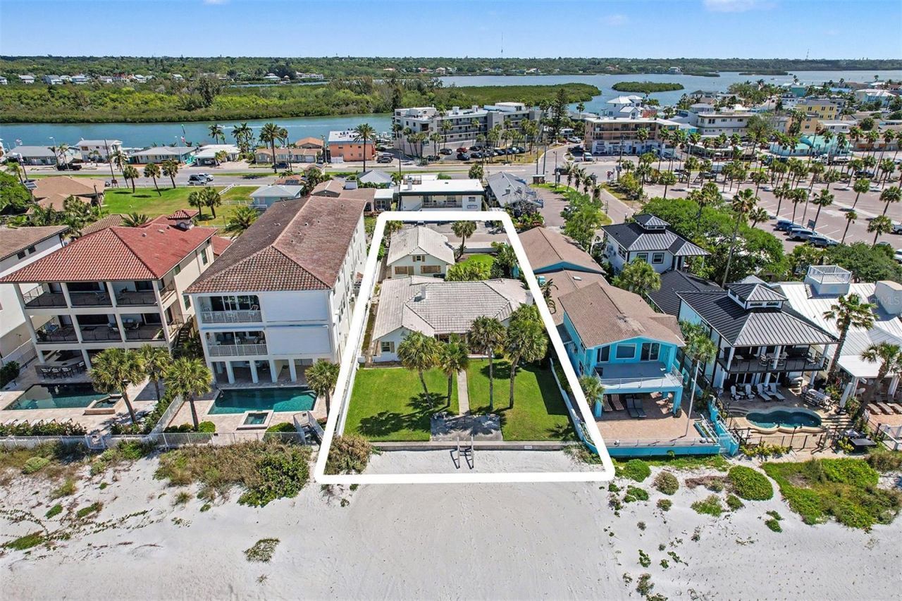 18206 Sunset Boulevard, Redington Shores, FL 33708 Photo