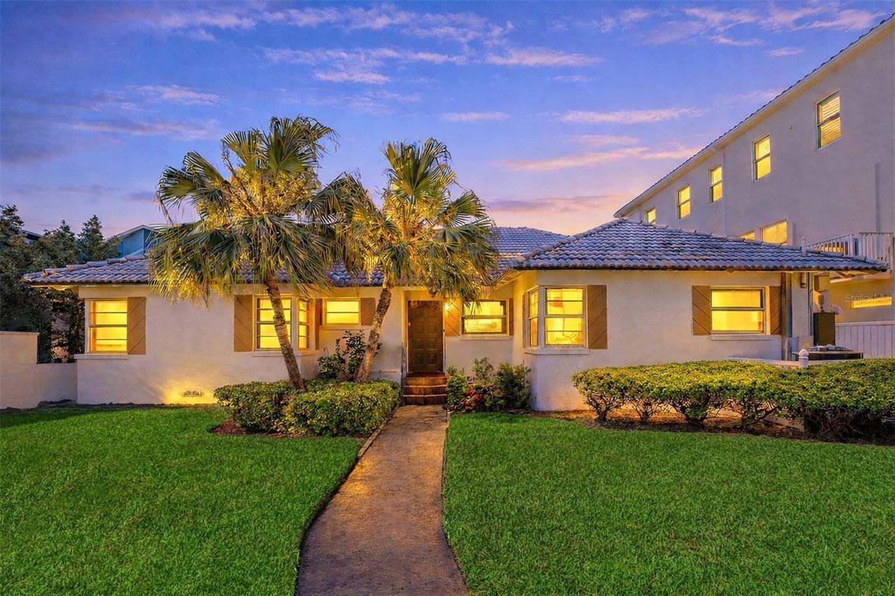 18206 Sunset Boulevard, Redington Shores, FL 33708 Photo