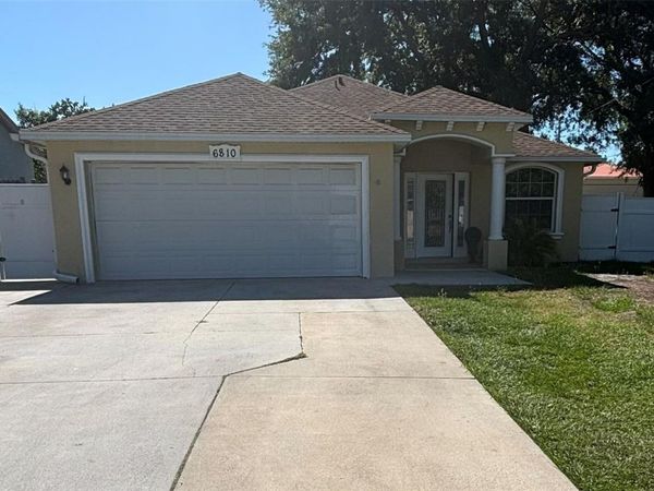 6810 N WILLOW AVENUE , TAMPA, FL 33604