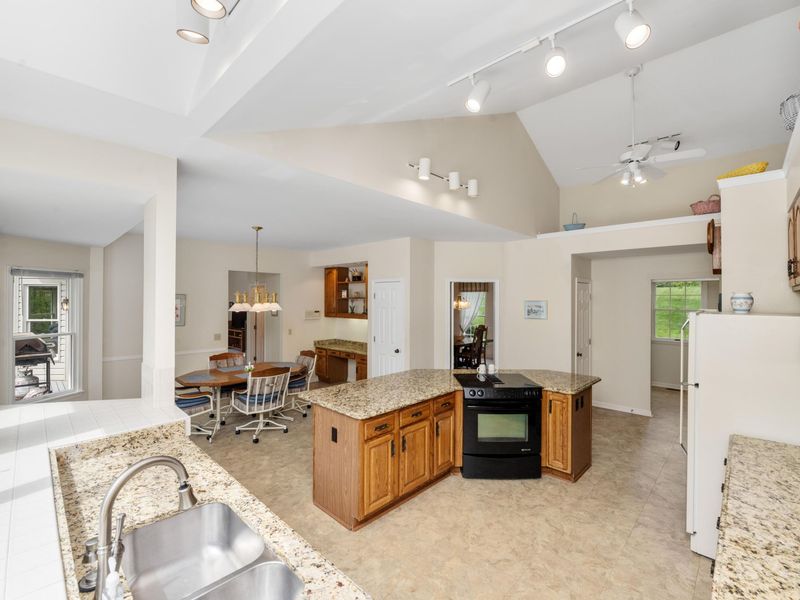 2234 Hawes Drive, Hebron, KY 41048 Photo 2