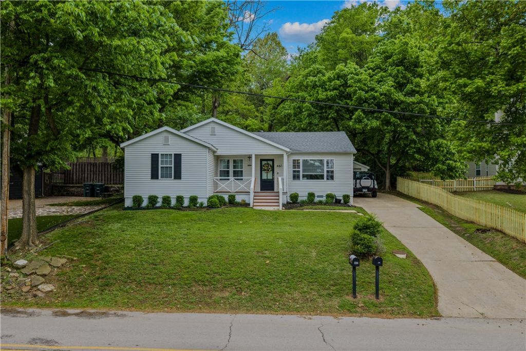 461 N Oliver Avenue, Fayetteville, AR 72701 Main Photo