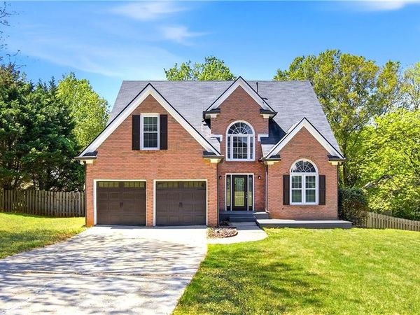425 Tramore Court, Roswell, GA 30075