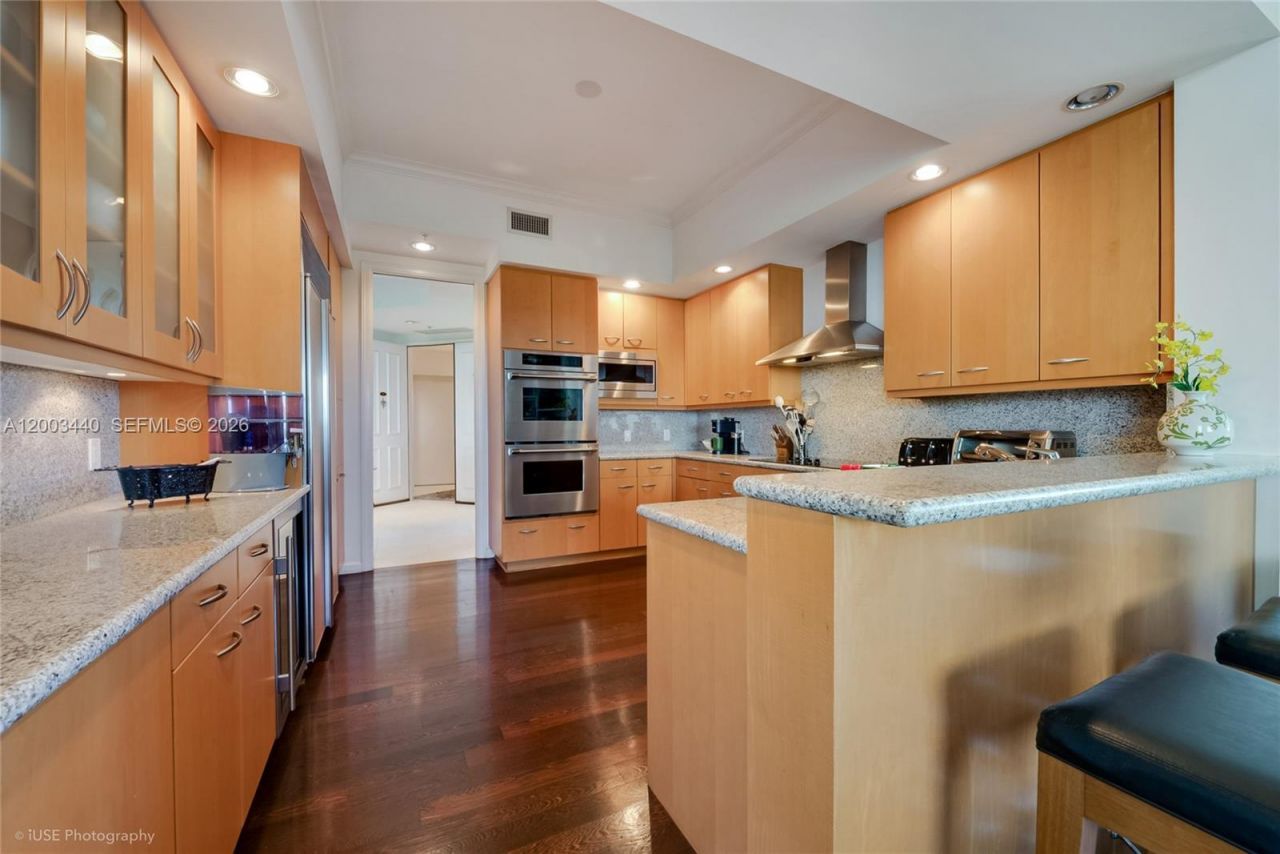 13621 Deering Bay Dr, Unit 801, Coral Gables, FL 33158 Photo