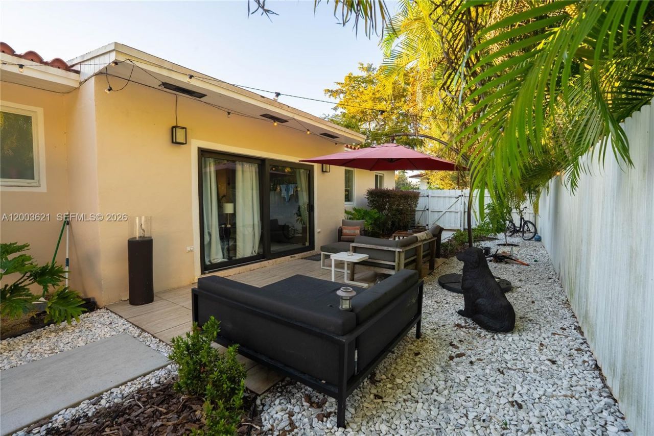 12015 NE 7th Ave , Biscayne Park, FL 33161 Photo