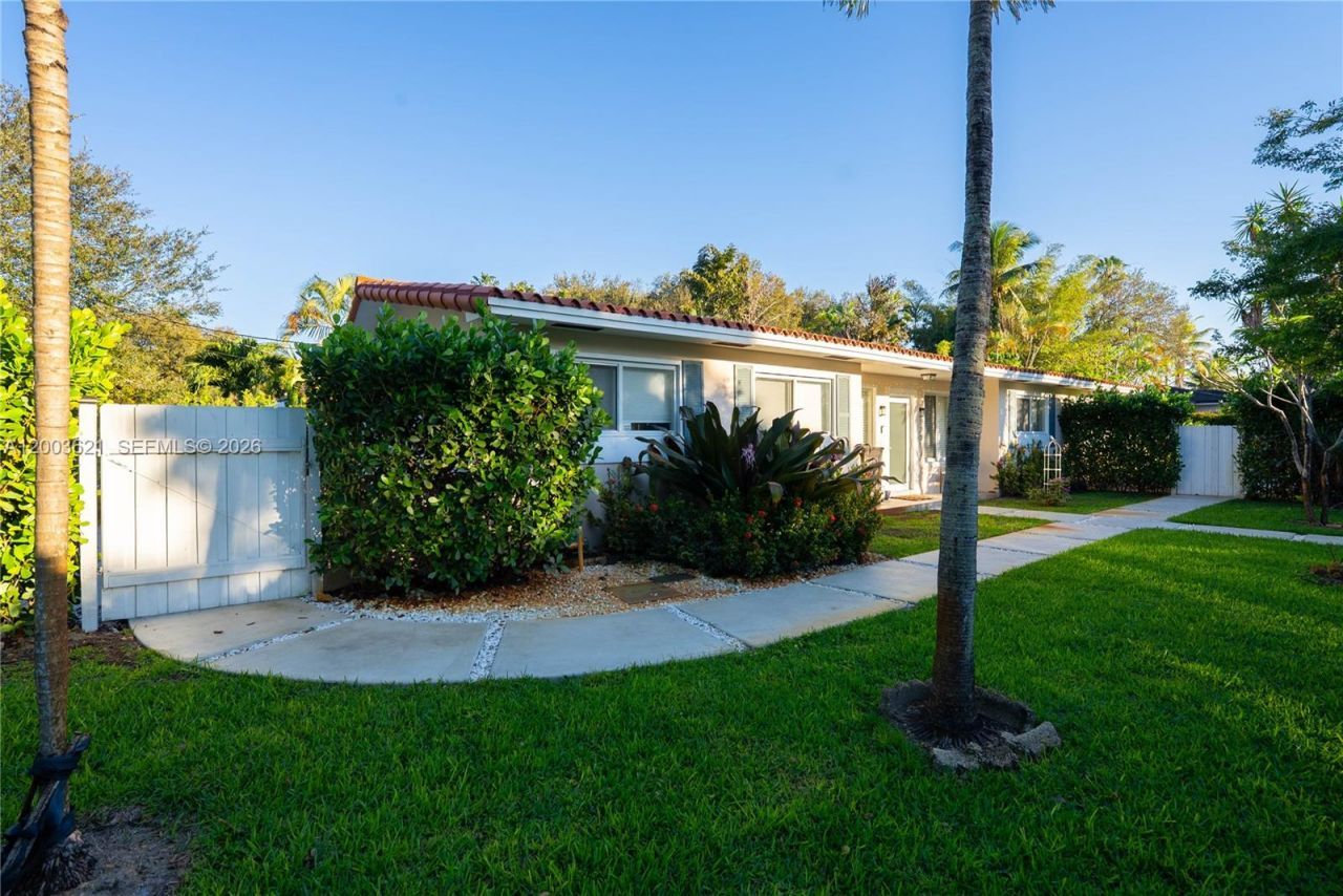 12015 NE 7th Ave , Biscayne Park, FL 33161 Photo