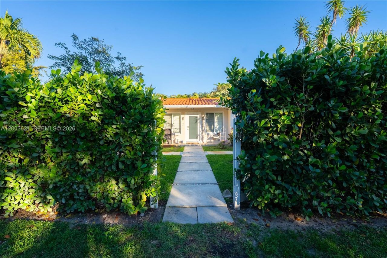 12015 NE 7th Ave , Biscayne Park, FL 33161 Photo