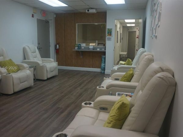 1250 E Hallandale Beach Blvd , Hallandale Beach, FL 33009