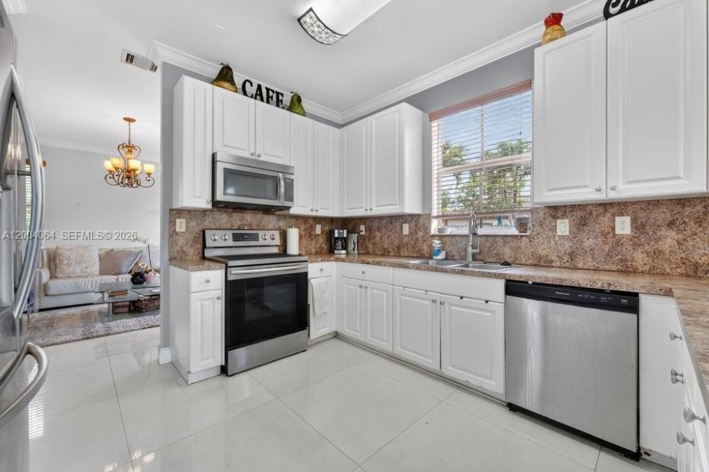 15465 SW 117th St, Miami, FL 33196 Photo