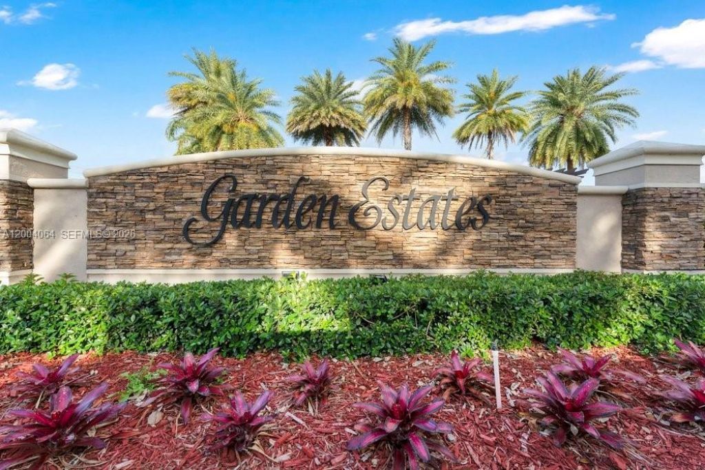 15465 SW 117th St, Miami, FL 33196 Photo