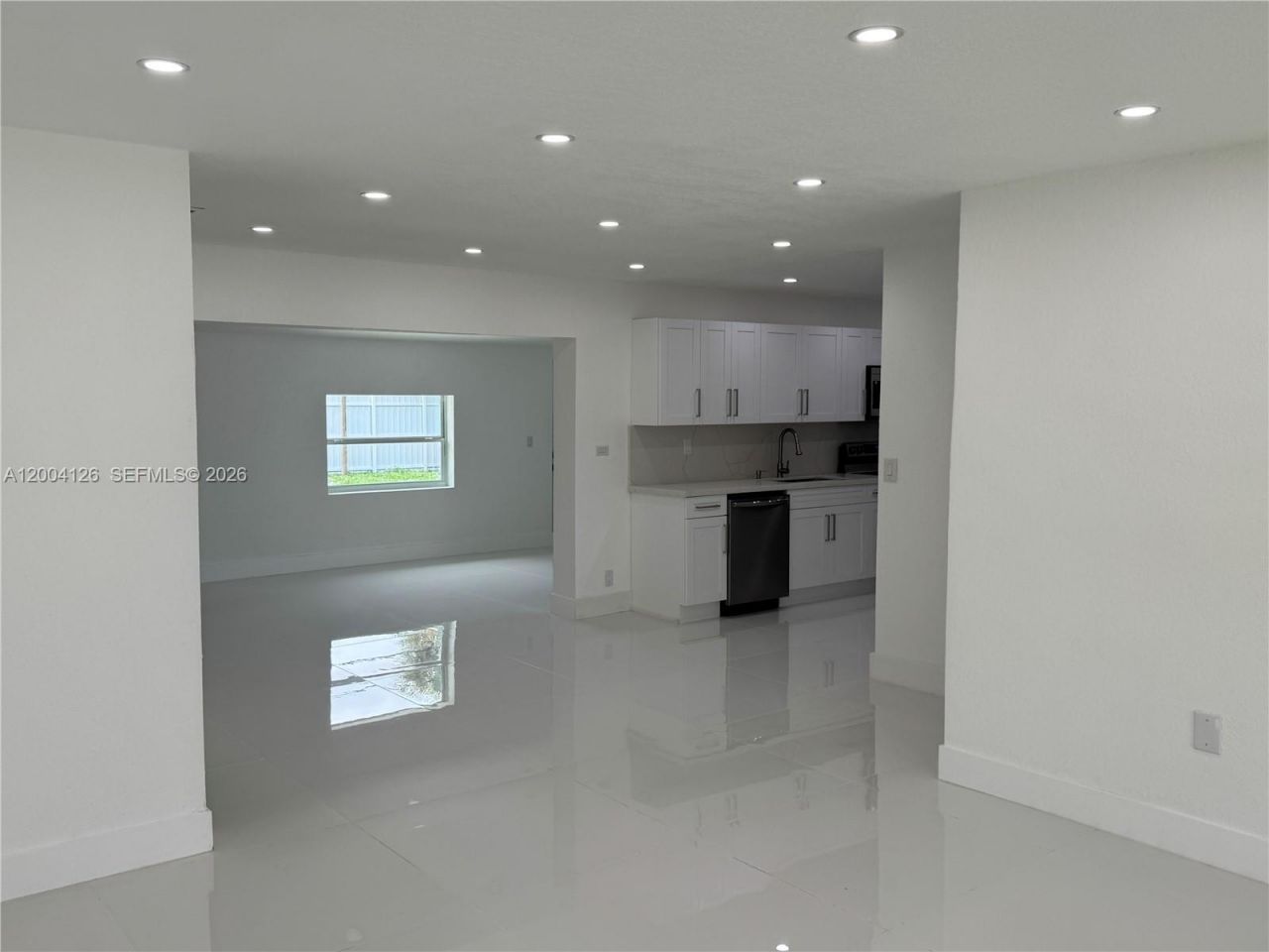 8064 W 14th Ave, Hialeah, FL 33014 Photo