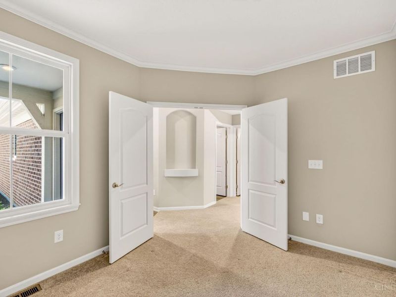 1351 Lake Run Drive, Turtle Creek Twp, OH 45036 Photo 8