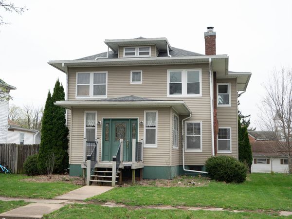 520 Webster Street, Warsaw, IL 62379