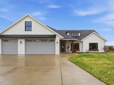 1590 Perennial Lane NE, Sauk Rapids, MN 56379