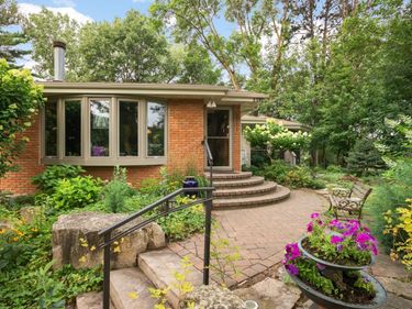 6911 Booth Avenue, Inver Grove Heights, MN 55076