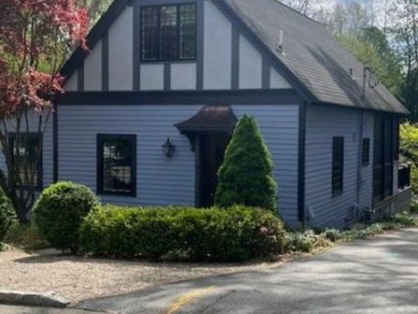 37 Colles Ave, Morristown, NJ 07960