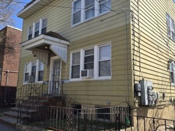 12 Frederick St, Belleville, NJ 07109