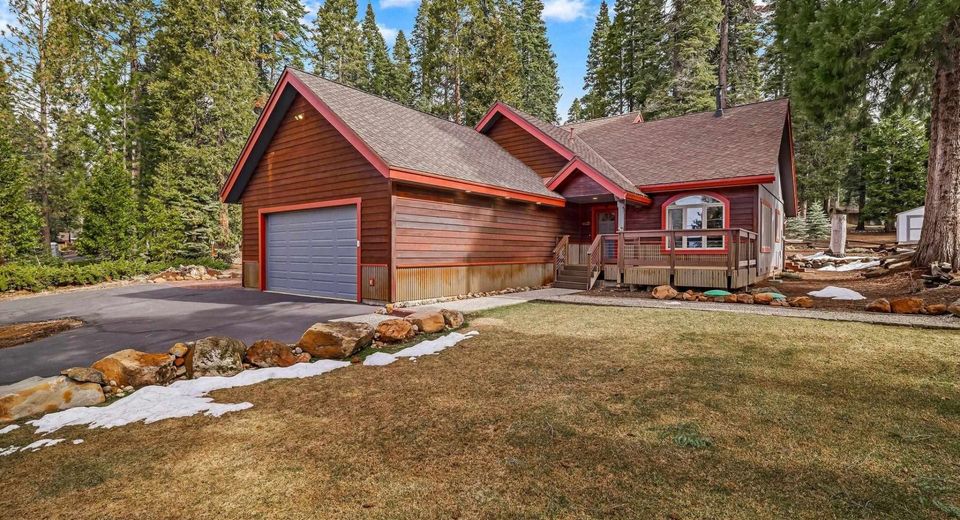 1228 Lassen View Drive, Lake Almanor, CA 96137 Photo