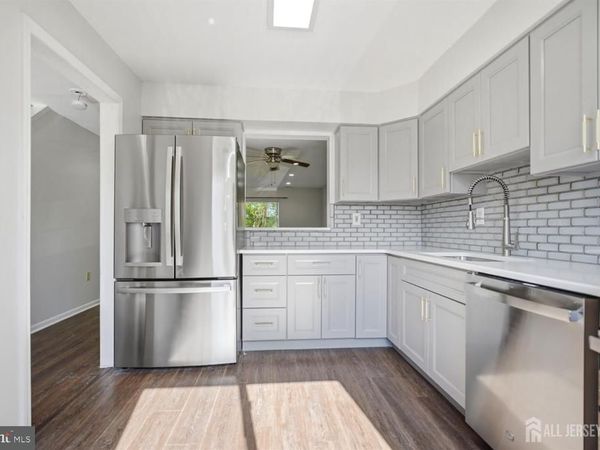 191 HAMPSHIRE DRIVE , PLAINSBORO, NJ 08536