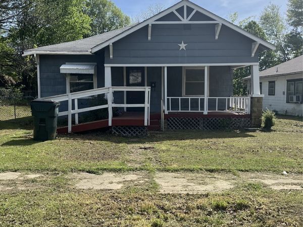 411 S Muskogee Avenue , Okmulgee, OK 74447
