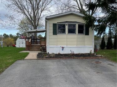 213 Sunset Drive, Holley, NY 14470