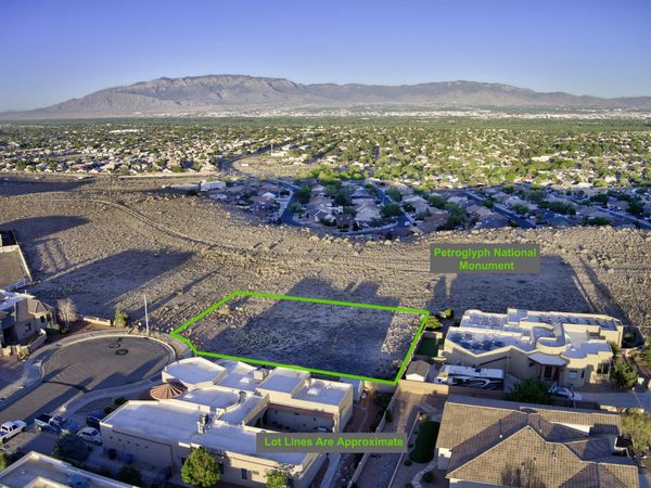 7904 Kibo Drive NW, Albuquerque, NM 87120