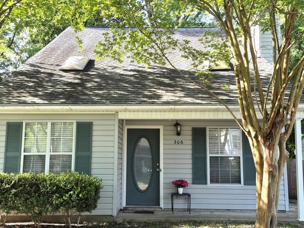306 N Grove Circle, Brandon, MS 39047