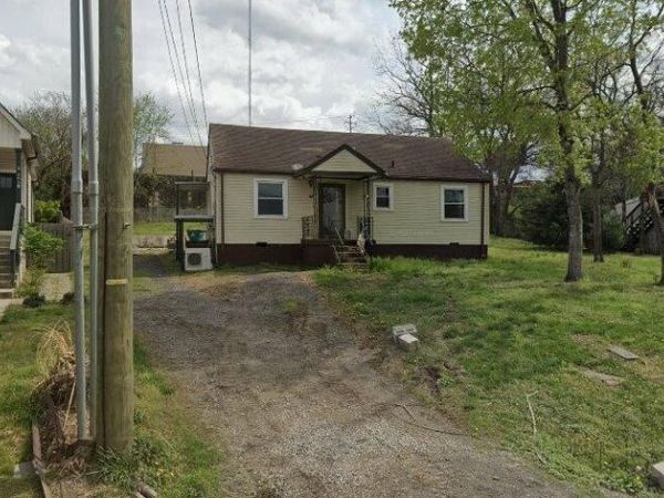 407 W Bend Dr , Nashville, TN 37209