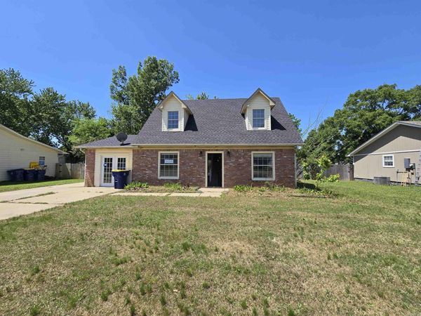 17 Mcarthur, Cabot, AR 72023