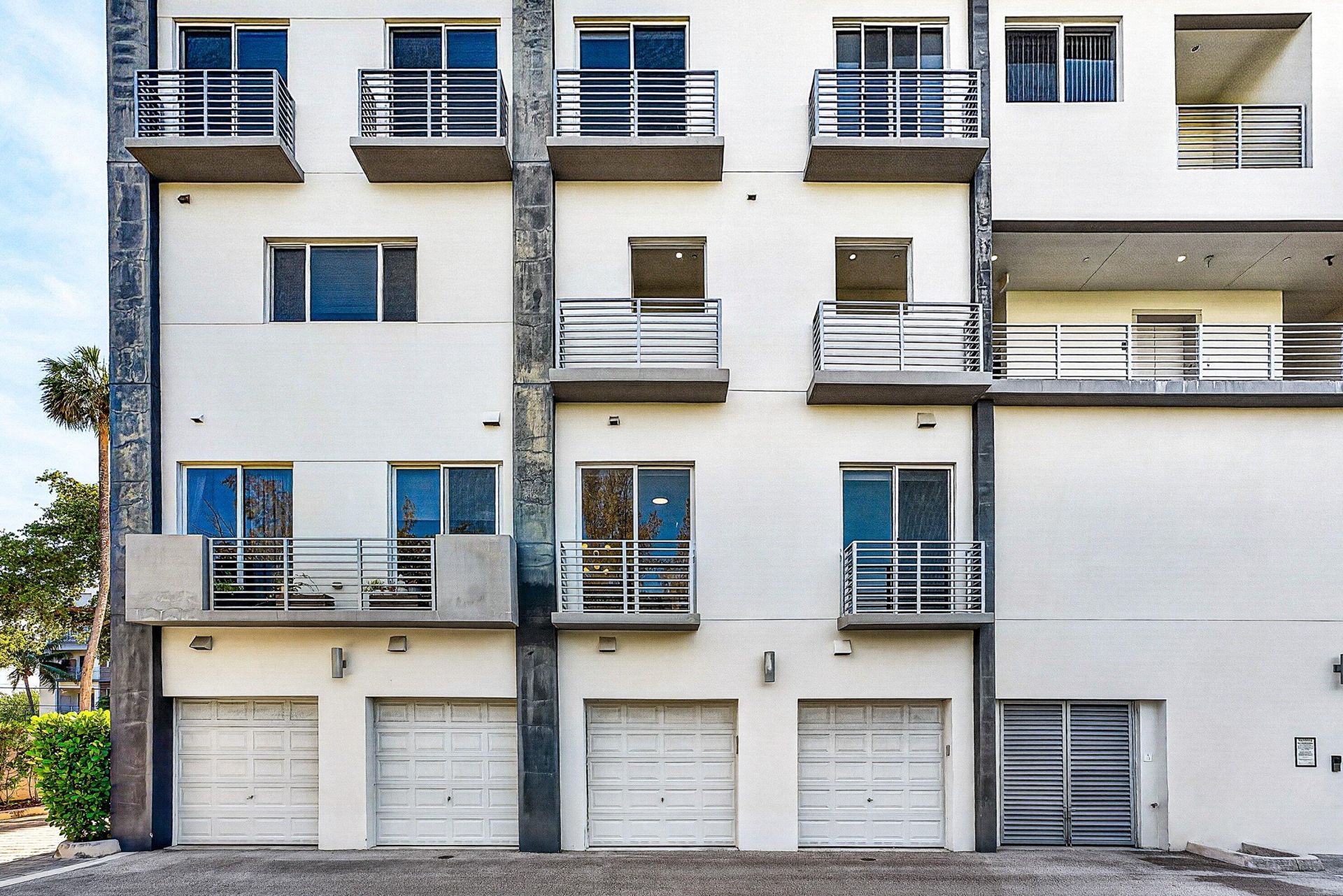 1034 NE 18th Avenue, Unit 102, Fort Lauderdale, FL 33304 Photo