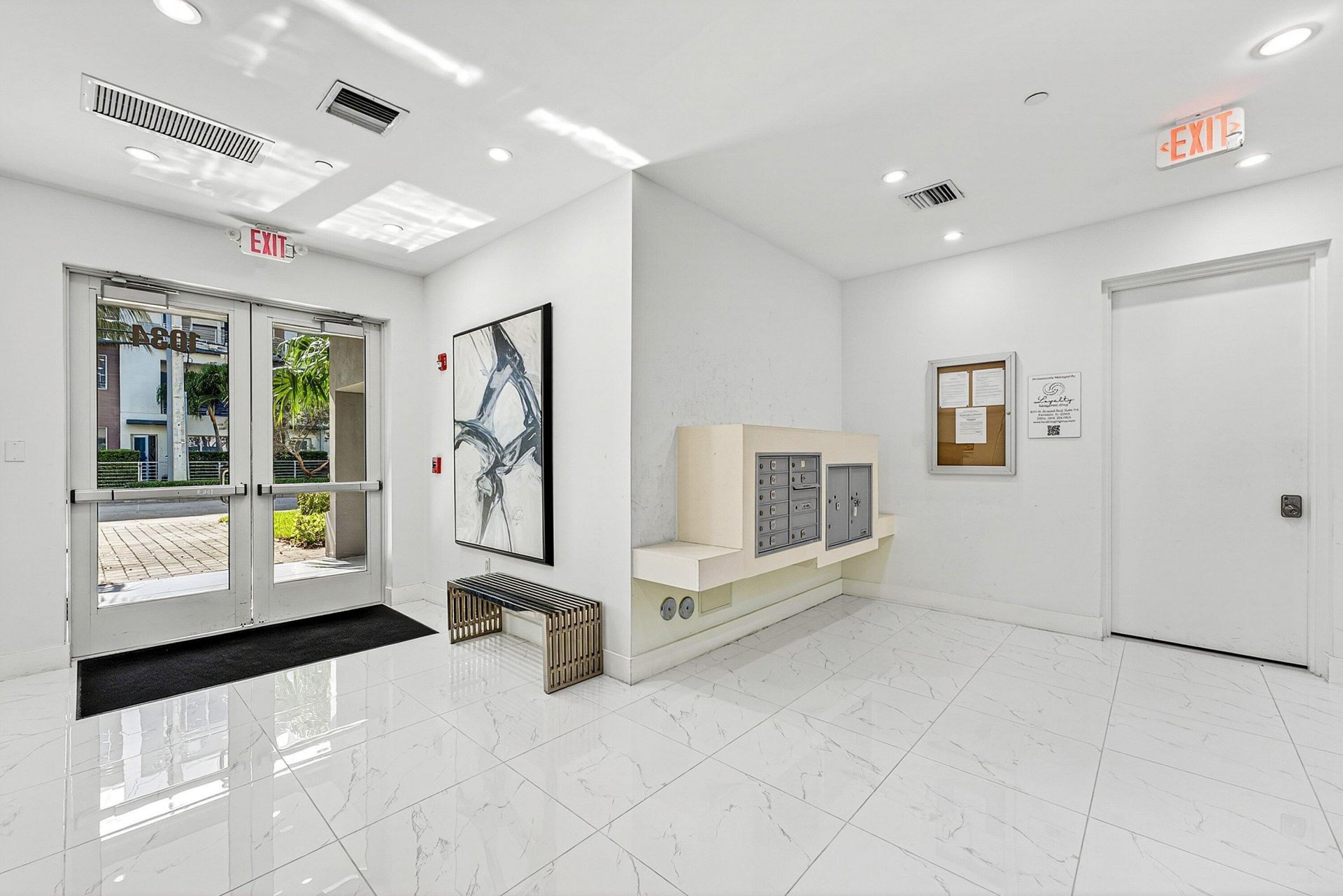 1034 NE 18th Avenue, Unit 102, Fort Lauderdale, FL 33304 Photo