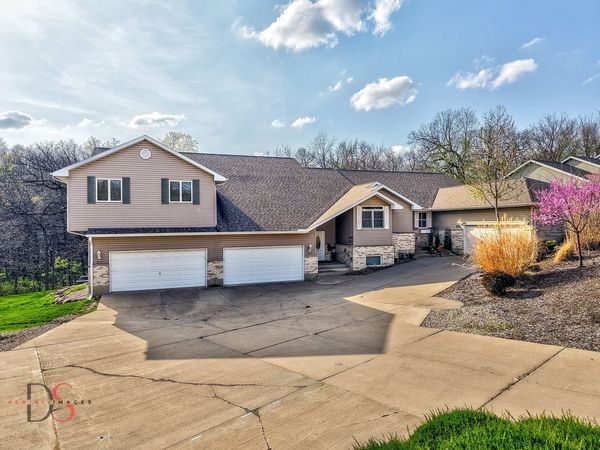 2511 Reynolds Manor Drive, Unit 2511, Ottawa, IL 61350