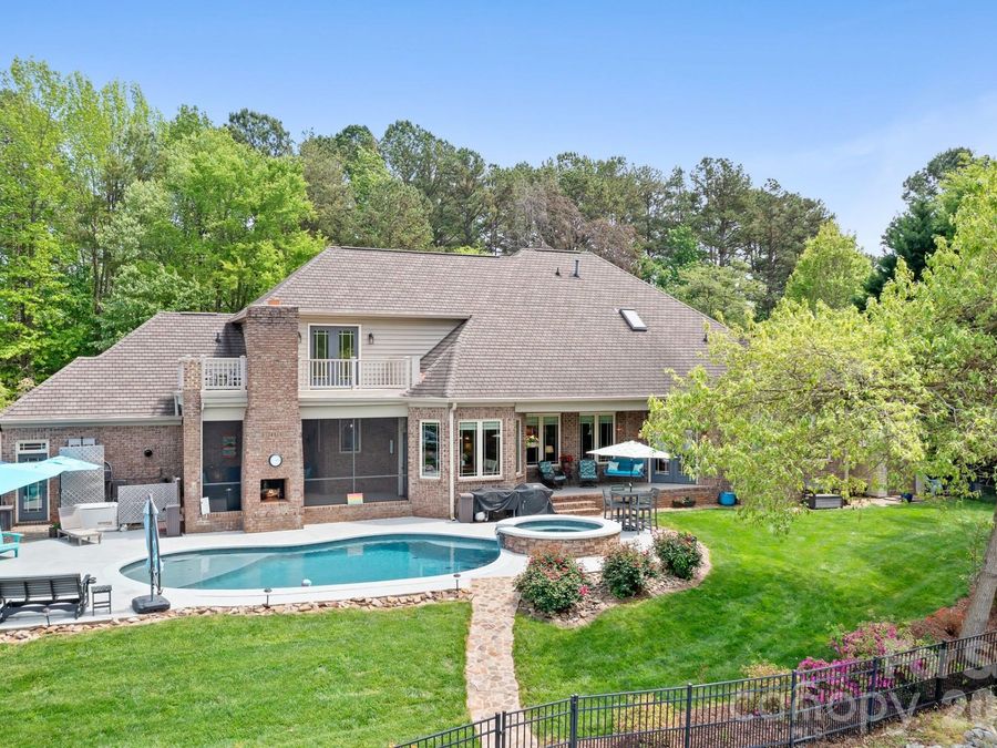 Property Image 40