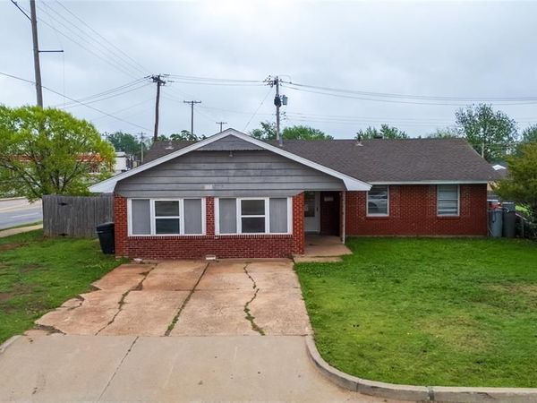 1212 N Janeway Avenue, Moore, OK 73160