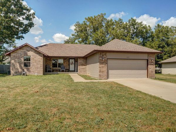 631 W Blackfoot Drive , Republic, MO 65738