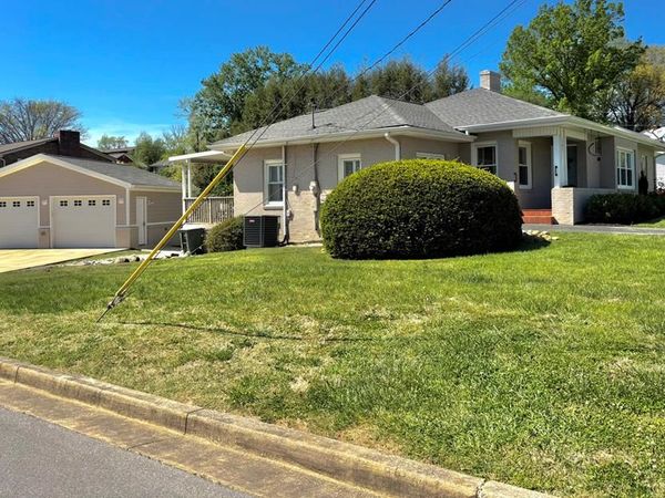 101 Mcarthur St, Elizabethton, TN 37643