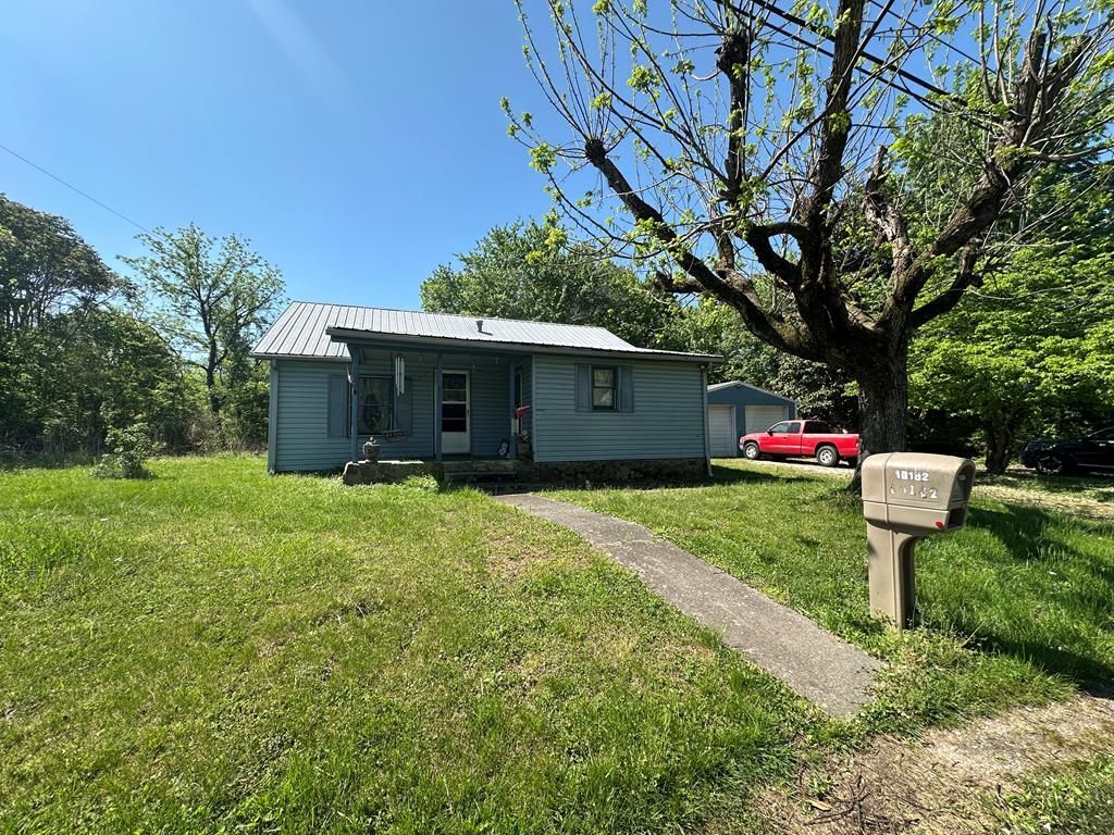 10182 Hopewell Road, Silver Point, TN 38582 Main Photo