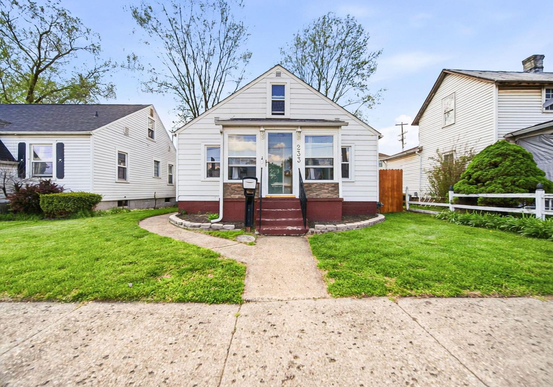 233 Pierce Avenue , Lancaster, OH 43130 Main Photo