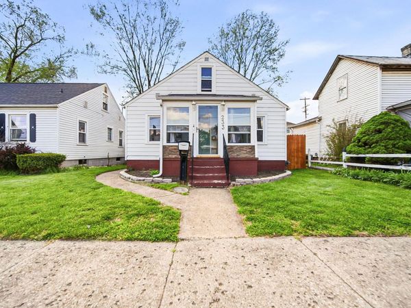 233 Pierce Avenue , Lancaster, OH 43130