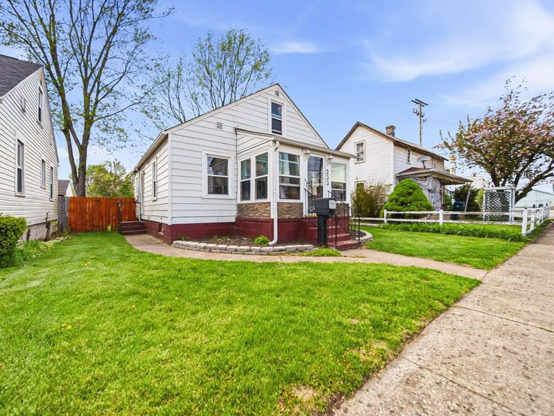 233 Pierce Avenue, Lancaster, OH 43130 Photo 3