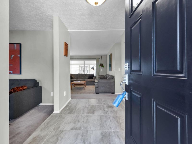 5083 Grandon Drive, Hilliard, OH 43026 Photo 3