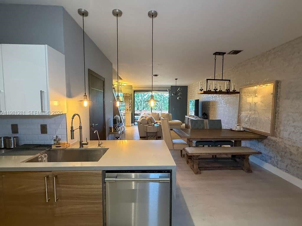 3813 Tree Top Dr, Weston, FL 33332 Photo