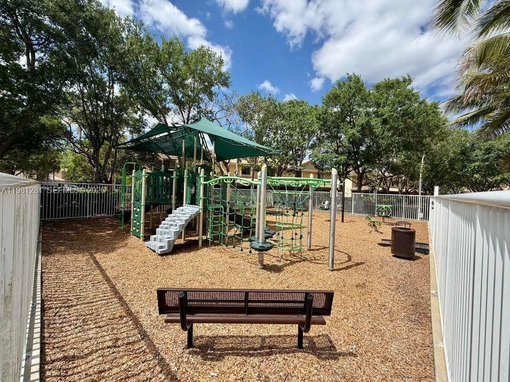 3813 Tree Top Dr, Weston, FL 33332 Photo