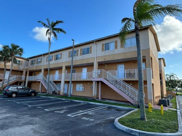 6255 KENDALE LAKES CR , Unit 225, Miami, FL 33183