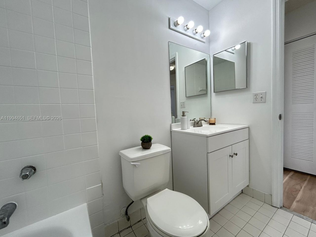 6255 Kendale Lakes Cr , Unit 225, Miami, FL 33183 Photo