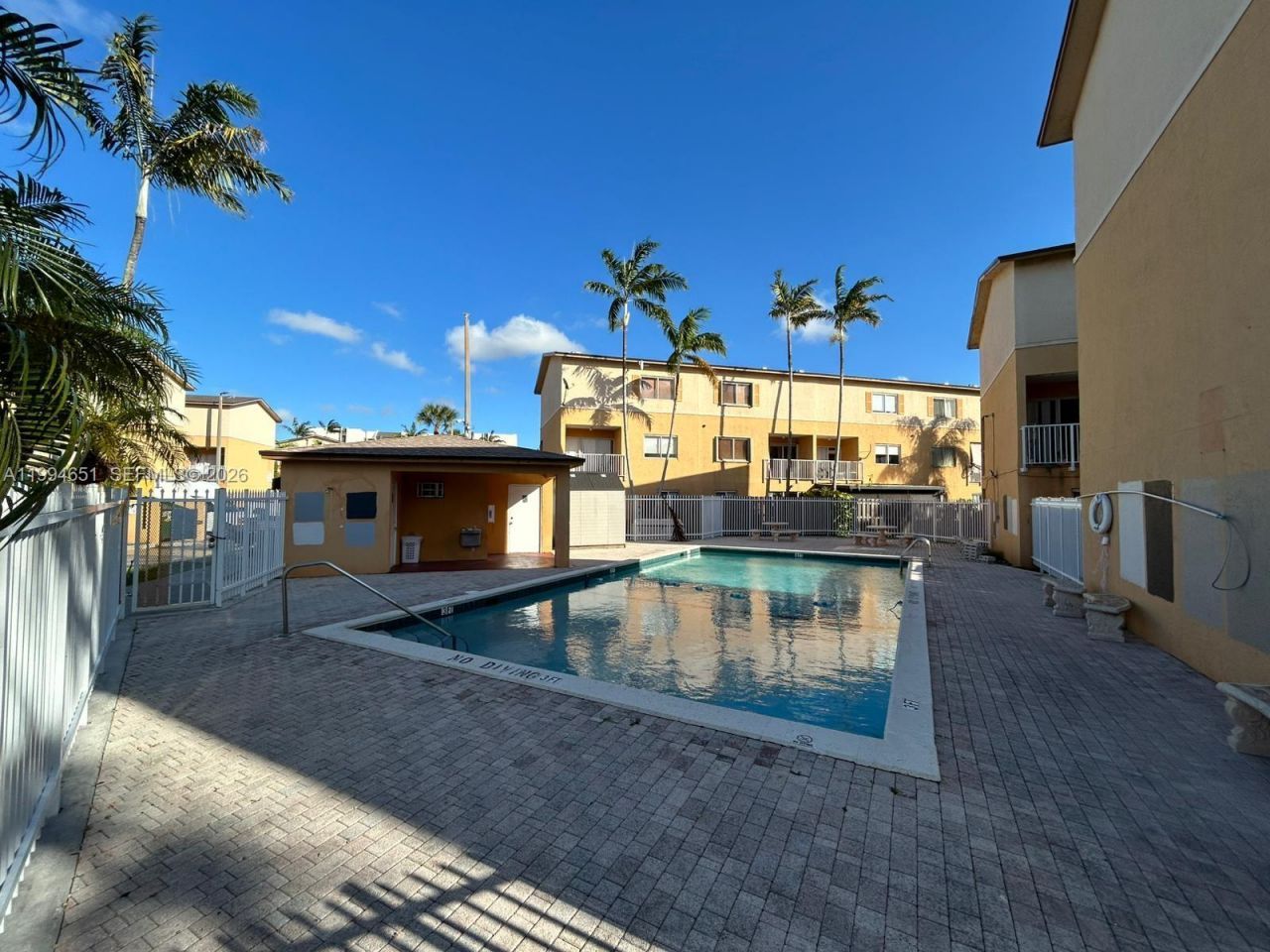 6255 Kendale Lakes Cr , Unit 225, Miami, FL 33183 Photo
