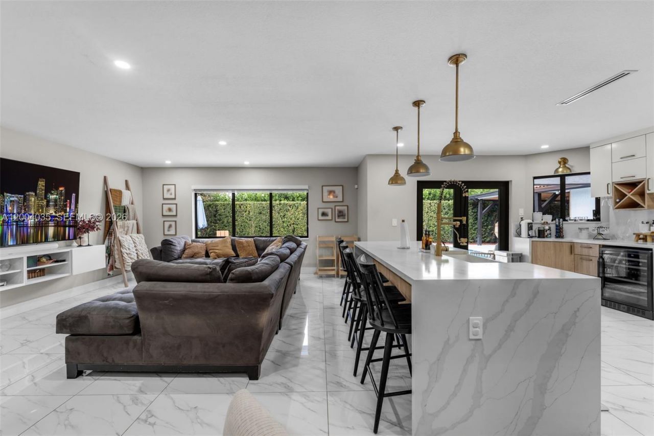 15465 SW 114 St , Miami, FL 33196 Photo