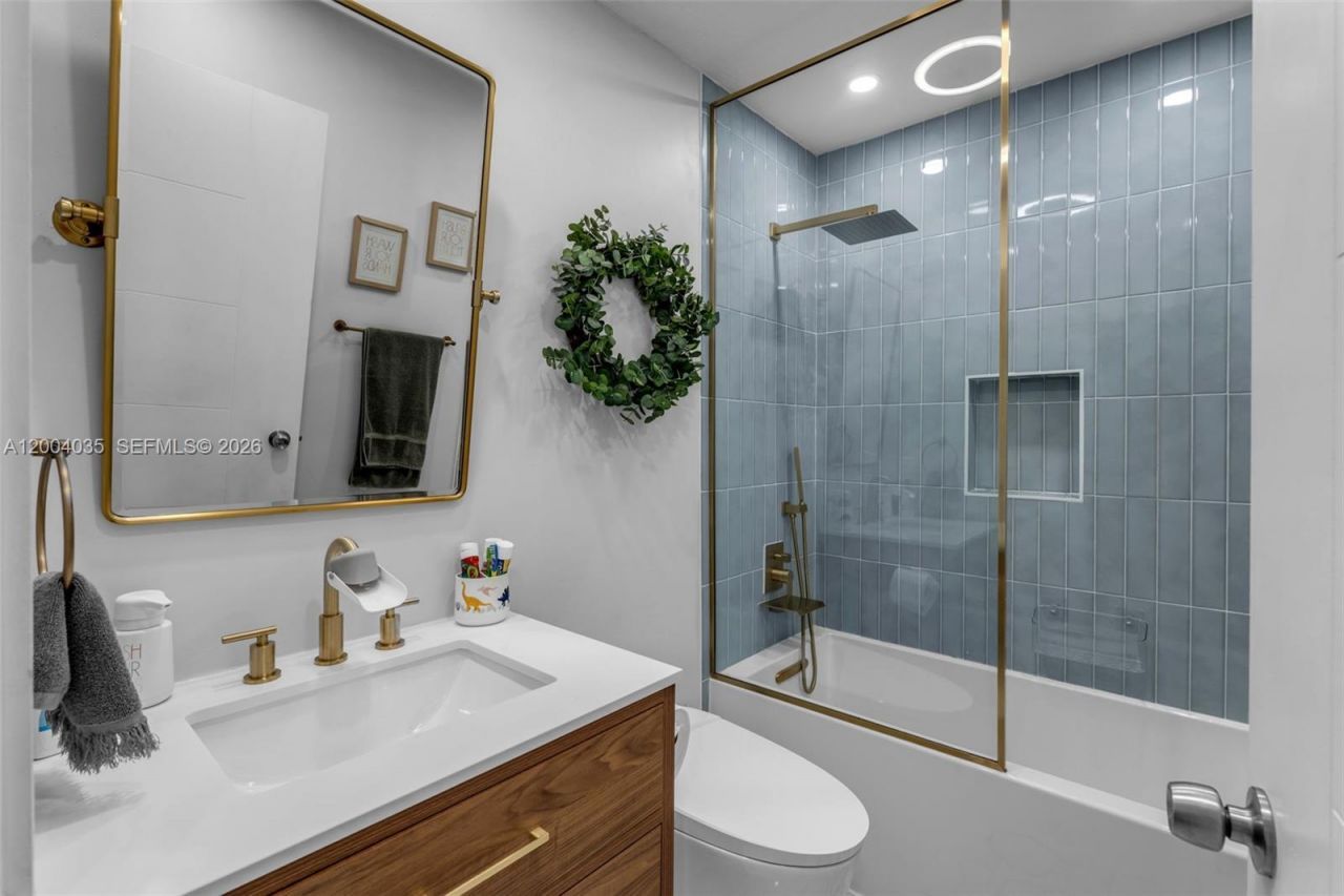 15465 SW 114 St , Miami, FL 33196 Photo